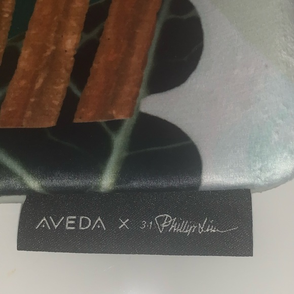 🍒2/$28 or 3/$38🍒 Aveda x 3.1 Phillip Lim Cosmetic Pouch - Picture 5 of 7